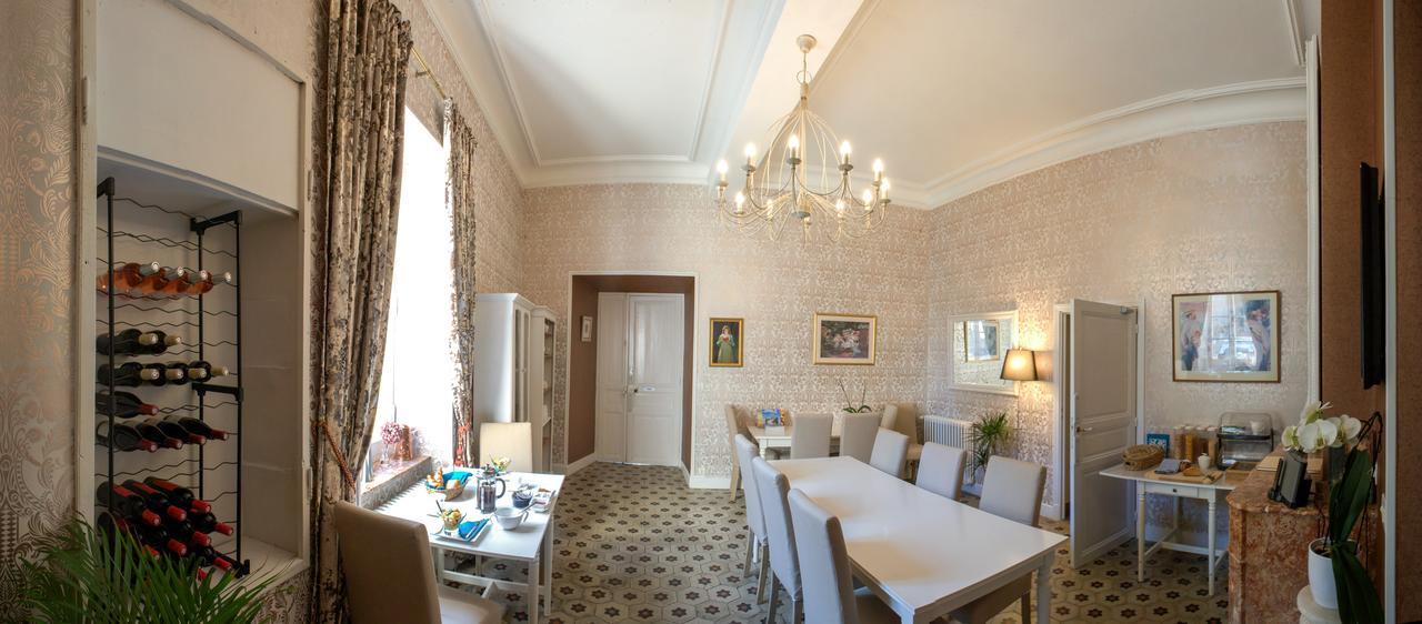 Maison De Mallast Montolieu Bagian luar foto