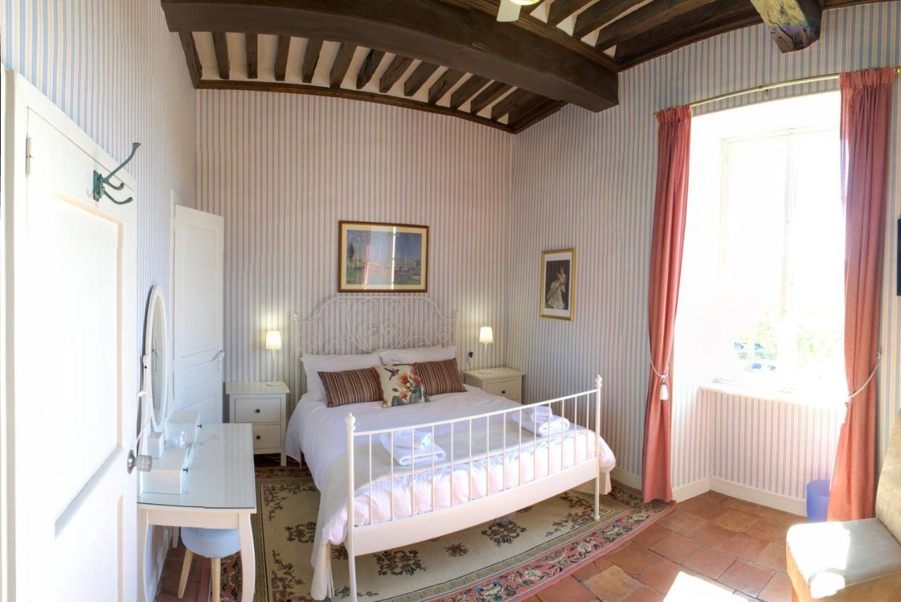 Maison De Mallast Montolieu Bagian luar foto